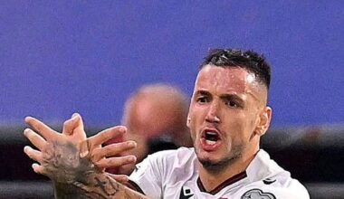 „Ucideți albanezii!” VIDEO. Istvan Kovacs, în mijlocul unor incidente grave la Serbia - Albania » Manaj, marcatorul golului albanez, s-a răzbunat pe sârbi