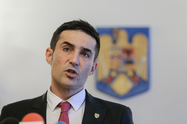 Claudiu Manda ar putea fi noul secretar general al PSD. Cine se luptă pentru cele patru funcţii de prim-vicepreşedinte - surse