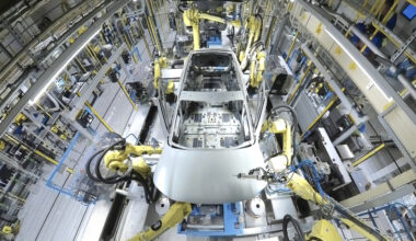 fabrici complet robotizate, oamenii par să fi fost eliminați complet