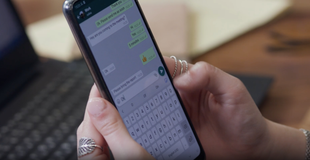 131 de extensii false pentru Chrome transformau WhatsApp-ul într-o mașină de spam. Ancheta care a expus rețeaua