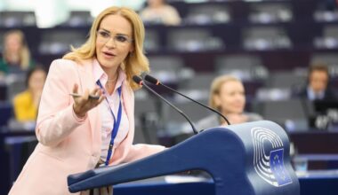 Anunț neașteptat făcut de Gabriela Firea. Premieră la vârsta de 53 de ani