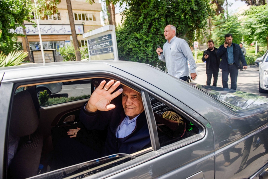 Un oraș cu peste zece milioane de locuitori nu mai poate fi capitală pentru că are probleme grave. Una dintre ele este apa potabilă insuficientă