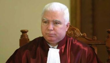Fost judecător CCR, supărat că primește pensie de ”doar” 10.000 de euro. Reacția unui politolog: ”Cam așa arată situațiunea”