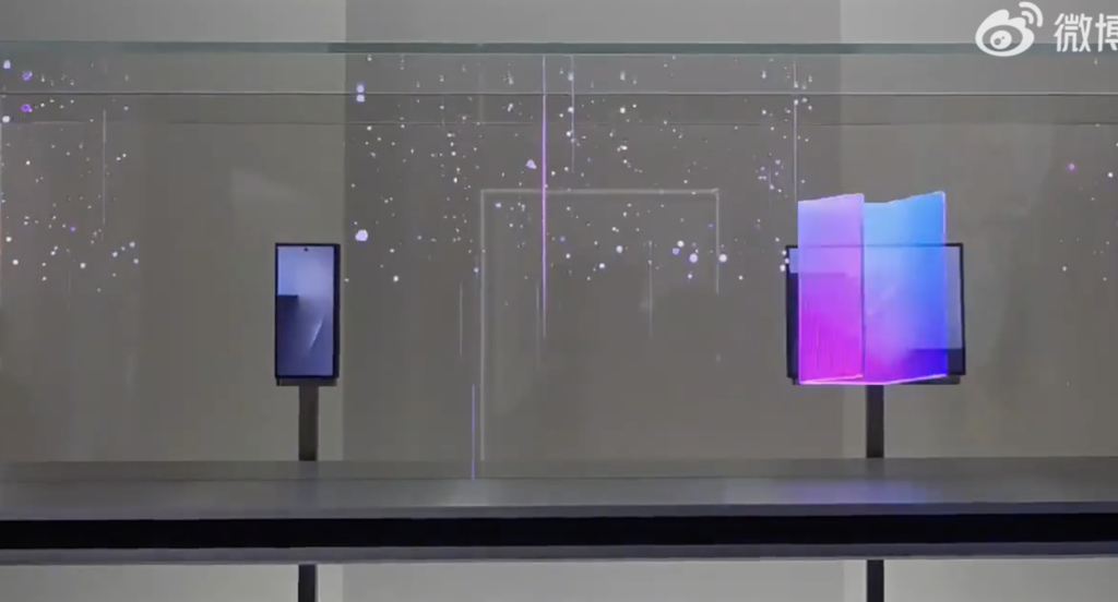 Samsung pregătește o surpriză uriașă. Primul telefon tri-fold, Galaxy G Fold, ar putea fi anunțat în orice moment. Au apărut și primele poze