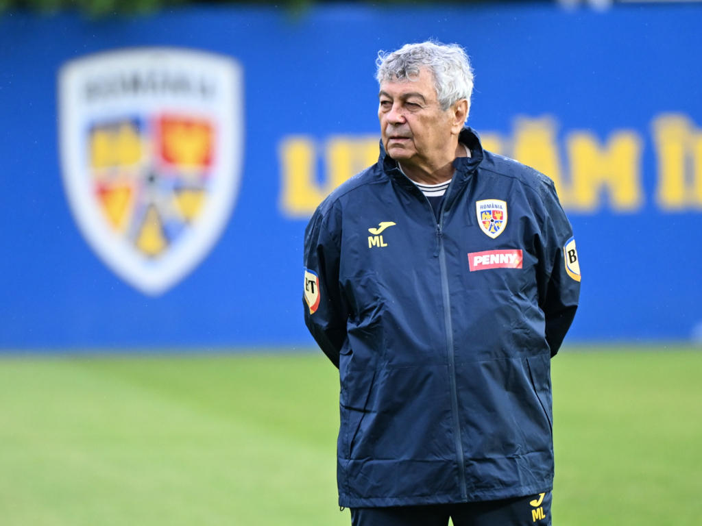 i-a repetat un cuvânt de trei ori