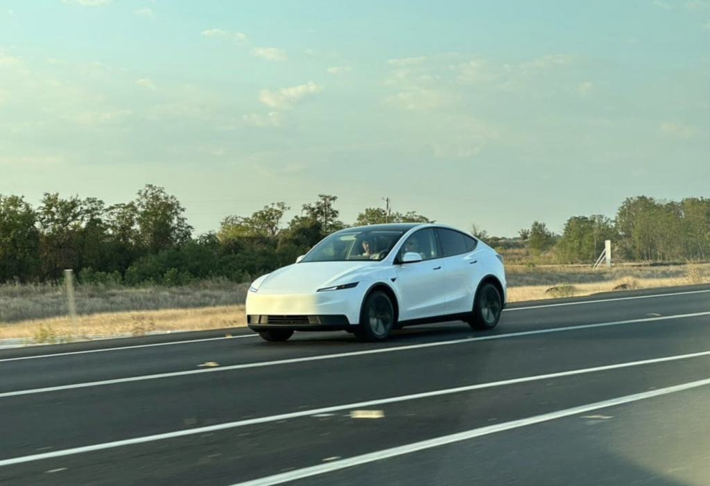 primele imagini arată ce a tăiat compania pentru a reduce prețul