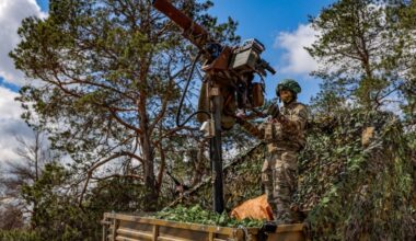 Invazia rusă intră într-o fază sinistră pe frontul de sud-est. „Trec peste cadavrele camarazilor lor”