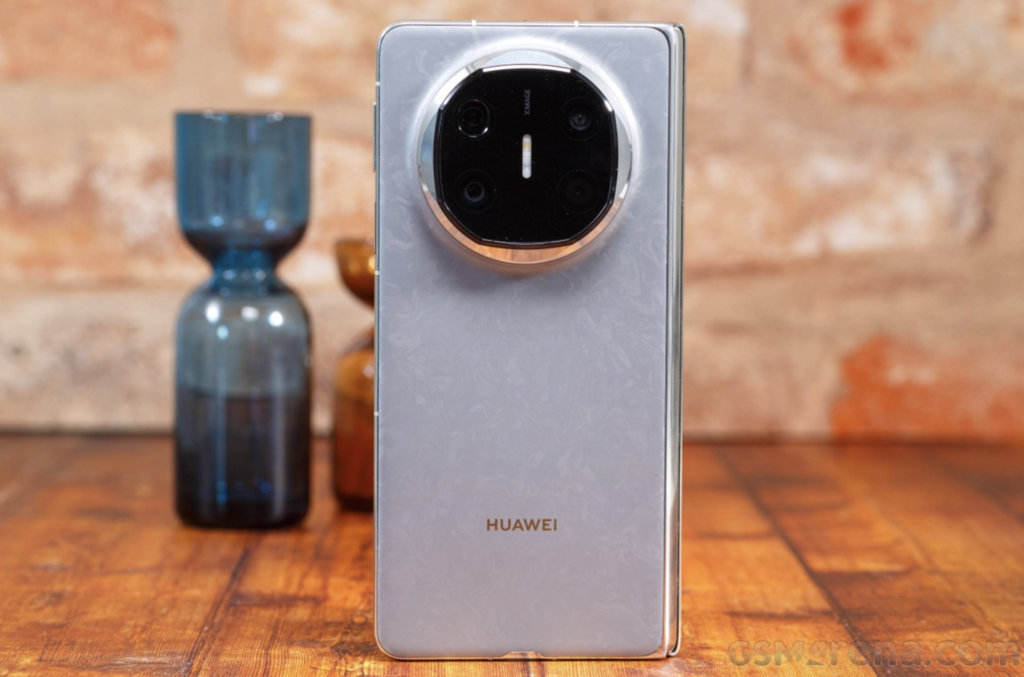 flagship-ul pliabil al toamnei, cu ecran 2K și design mai subțire ca niciodată