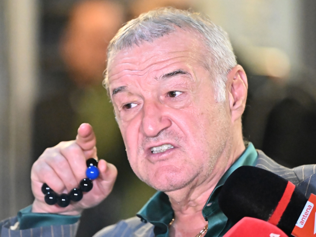 „Aici ești și vedetă, ești și prieten cu patronul”