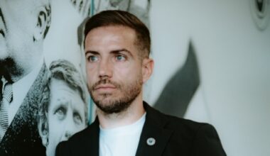 ''Îți vine să-ți dai cu parul în cap''