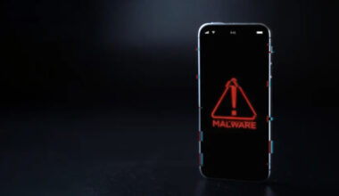 mii de telefoane compromise în Europa