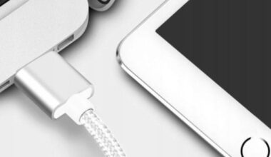cablul USB dispare treptat. Care este primul producător care face asta