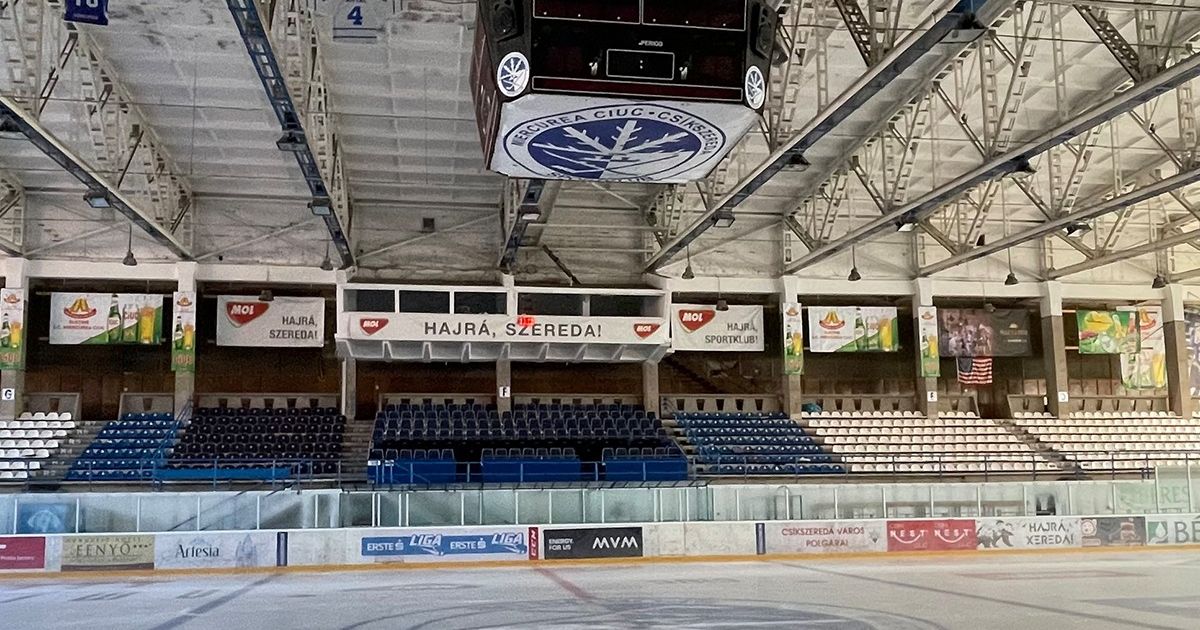 Sub cupola gloriei și a uitării. VIDEO și FOTO: Patinoarul „Vákár Lajos” din Miercurea Ciuc, imaginea unui simbol erodat de trecerea timpului