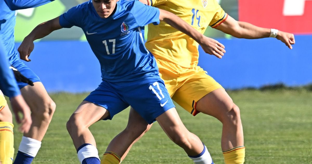 Un român, lângă vedete de la Barcelona și PSG / Ce internațional a fost inclus pe lista celor mai talentați 60 de jucători ai generației sale