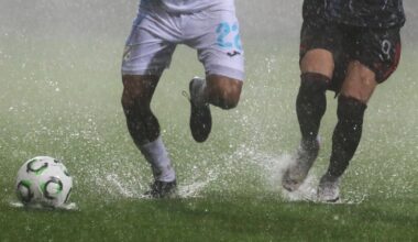 Imagini spectaculoase în Conference League! Un meci a început joi, dar se va termina vineri » Care e motivul