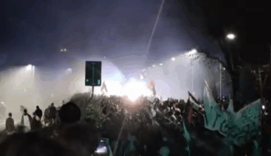 Ciocniri între poliţie şi demonstranţi la Udine. Au fost folosite gaze lacrimogene şi tunuri cu apă