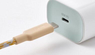 Nu ai încărcător în pachetul telefonului? IKEA tocmai a lansat unul ieftin de 65W