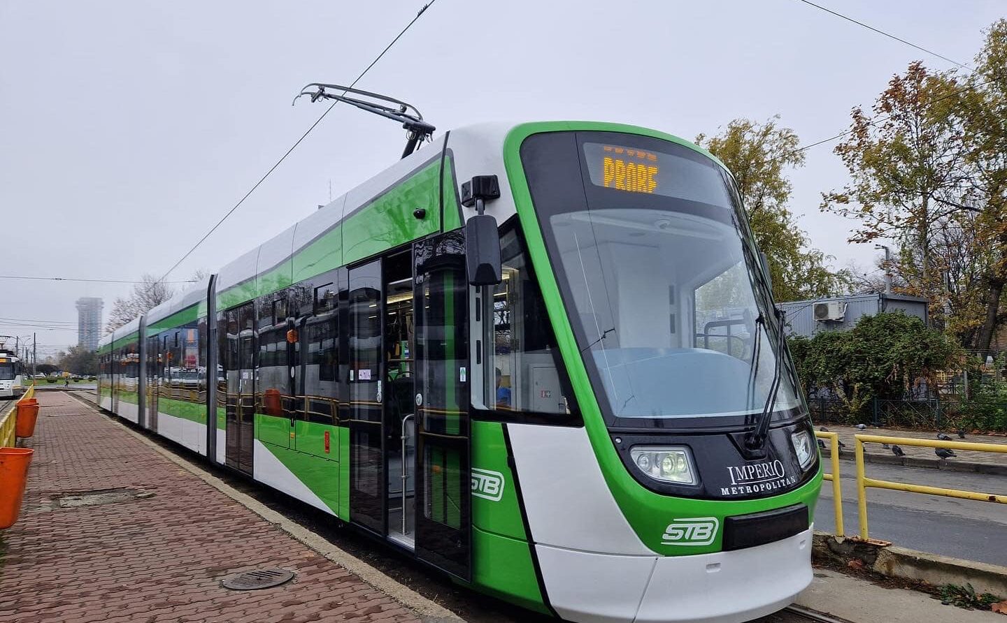 Linia 5 de tramvai, care leagă zona de Nord de centrul Capitalei, va fi redeschisă în decembrie, anunță Stelian Bujduveanu