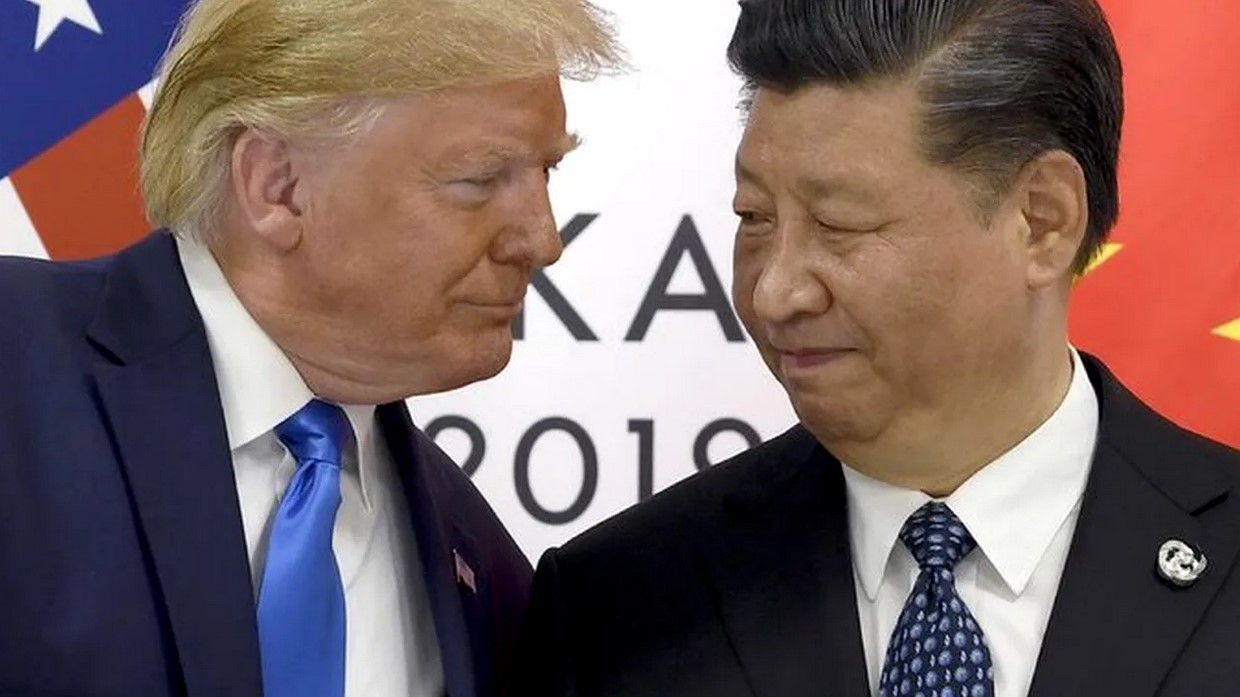 Războiul comercial revine! Donald Trump anunță că SUA vor impune Chinei tarife suplimentare de 100% / Întâlnirea Trump-XI, anulată / Scăderi masive pe piața de criptomonede și pe bursa americană