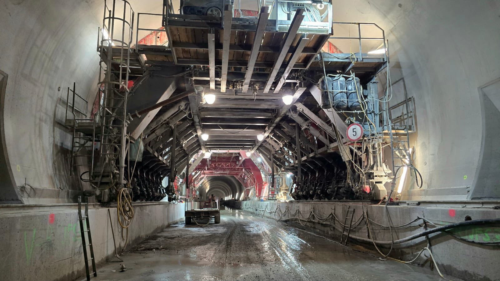 Premieră la tunelul Daniela pe autostrada A1: Structura de rezistență finalizată