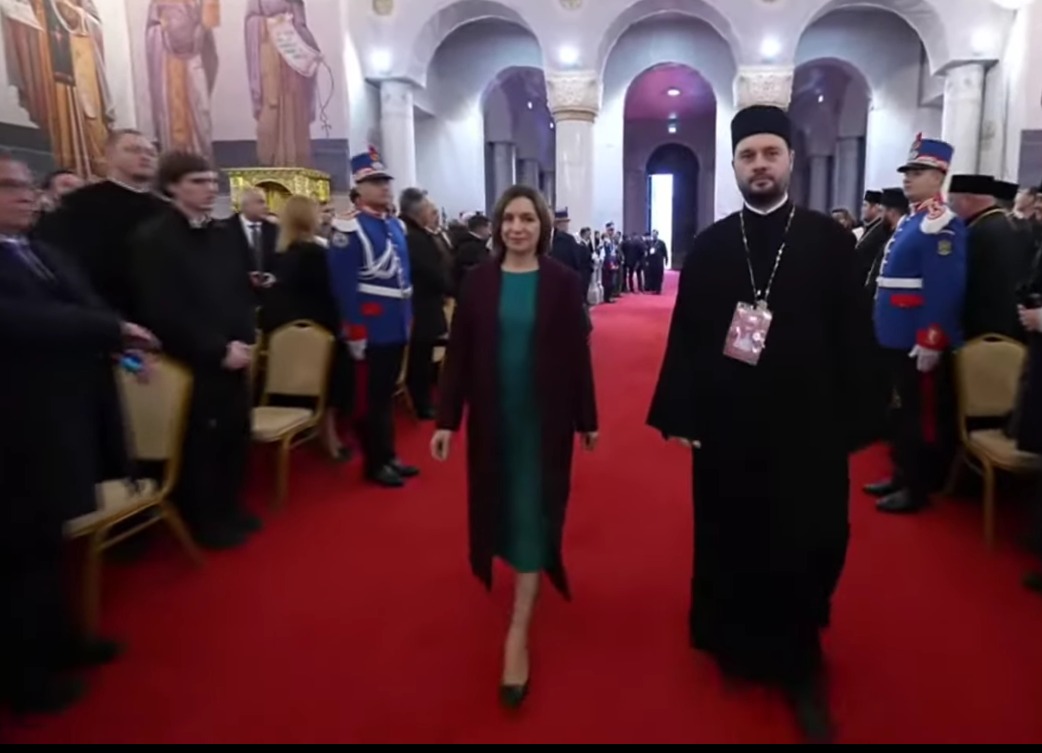 Maia Sandu a sosit la Catedrala Națională ca un simbol al unirii românilor