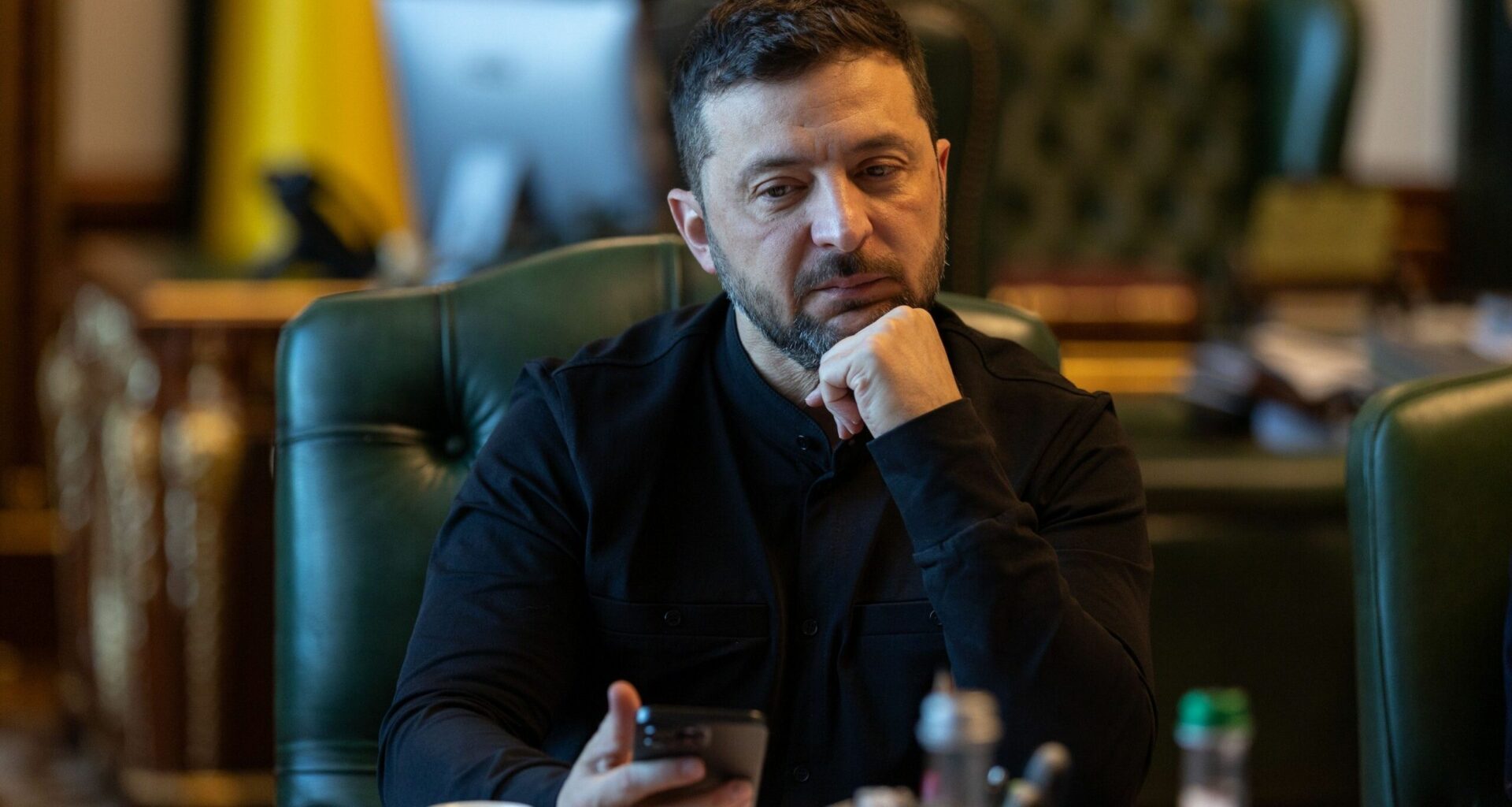 Numai un sfert dintre ucraineni îl mai vor pe Zelenski președinte după război, arată un sondaj din Kiev