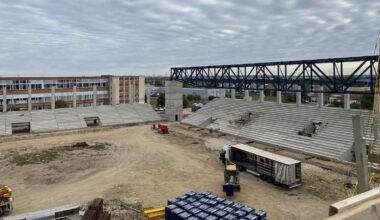 „Va fi montat gazon hibrid”