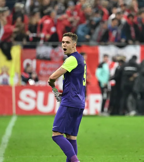 Louis Munteanu în Dinamo - CFR Cluj. Foto: Sport Pictures