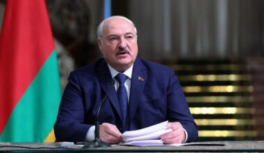 Lukașenko amenință Occidentul cu „armele înspăimântătoare” ce îi vor fi livrate de Moscova: „Vom decide și apoi îi vom doborî”