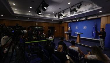 Bolojan arată flexibilitate în reforma pensiilor magistraților. Coaliția discută azi forma finală a legii pentru PNRR