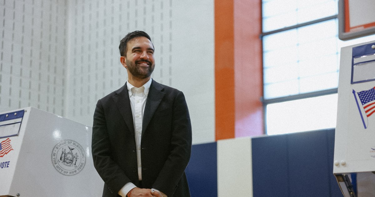 Cursa pentru Primăria New York-ului a depășit granițele locale. Cine este Zohrán Mamdani și de ce este urmărit chiar și din afara Statelor Unite