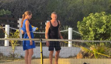 Un celebru vlogger român a ajuns în complexul ridicat de controversatul Radu Mazăre în Madagascar » Ce sport se practică lângă Oceanul Indian