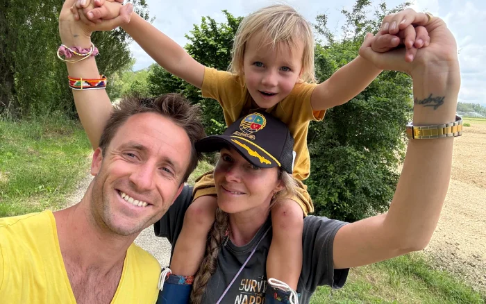 Familia de britani care se mută din Italia FOTO: Annabel Fenwick Elliott