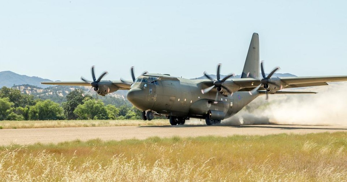 Mai multe persoane de la baza Air Force One s-au îmbolnăvit după deschiderea unui „pachet suspect”