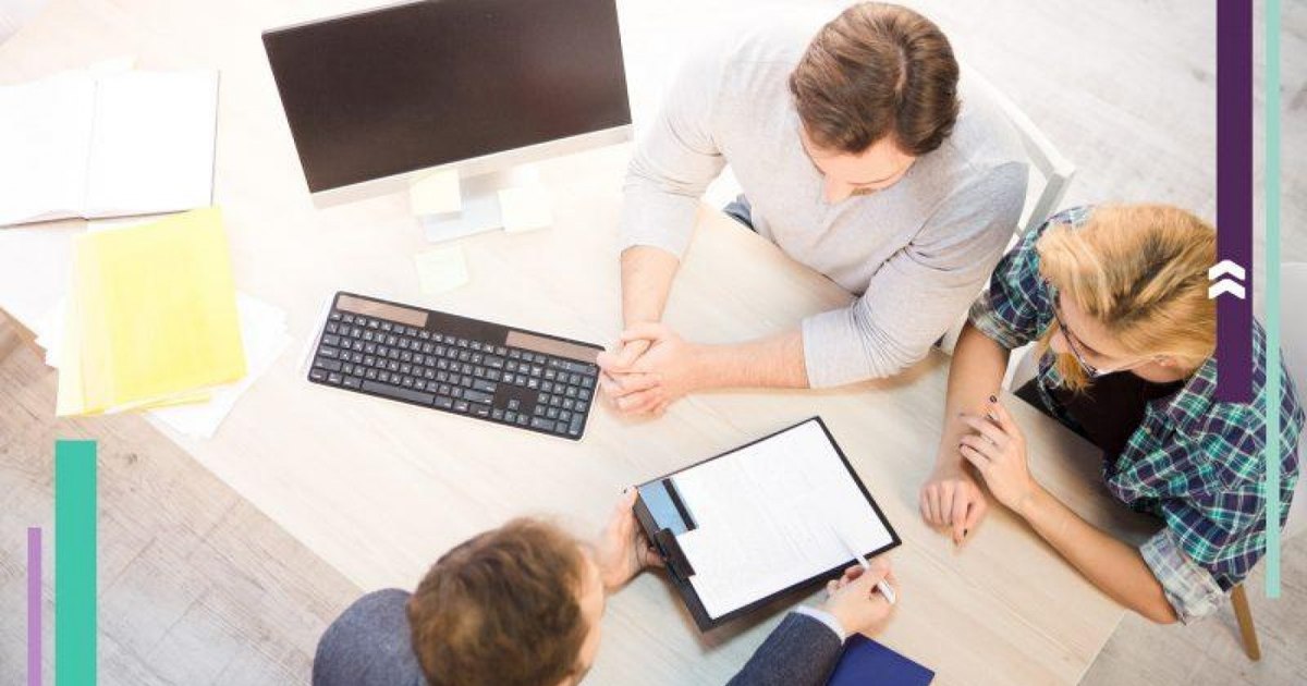 Cât lasă vânzătorii din prețul unui apartament în urma negocierii și cât de greu se vând