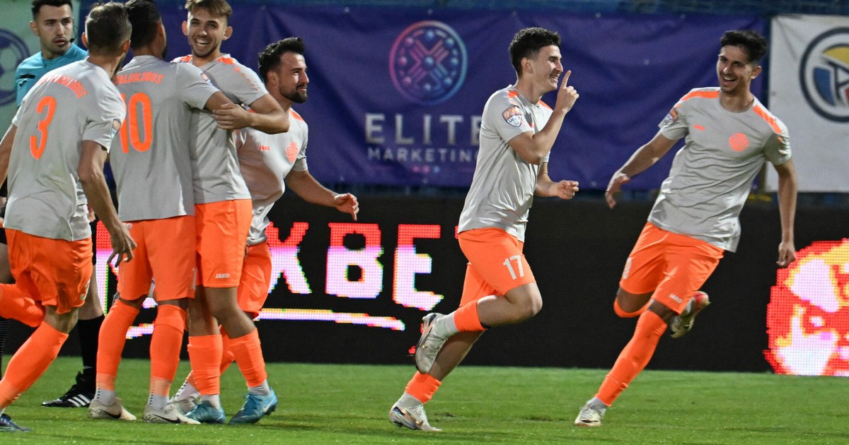 Scandal de proporții în fotbalul românesc: mai mulți fotbaliști ar fi pariat prin intermediul unui angajat pe meciurile echipei lor