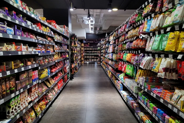 Interiorul unui supermarket