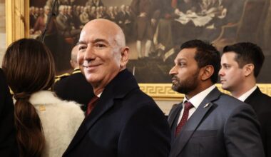 Angajații care nu vor fi niciodată înlocuiți de inteligența artificială. Jeff Bezos dezvăluie profesiile cele mai vulnerabile