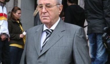 Omul de la care Gigi Becali a luat Steaua se dezvăluie publicului după multă vreme. Pe masă are un obiect dispărut din comerț