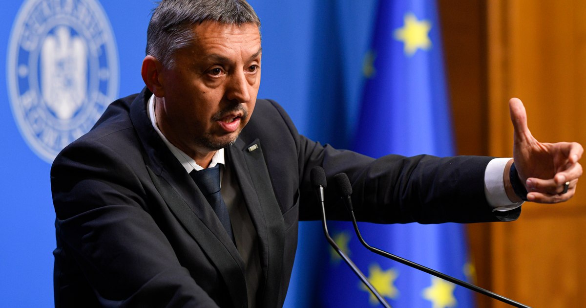 Scandal în educație, după ce ministrul Daniel David a dat vina pe profesori pentru analfabetismul funcțional. Dascălii reacționează dur