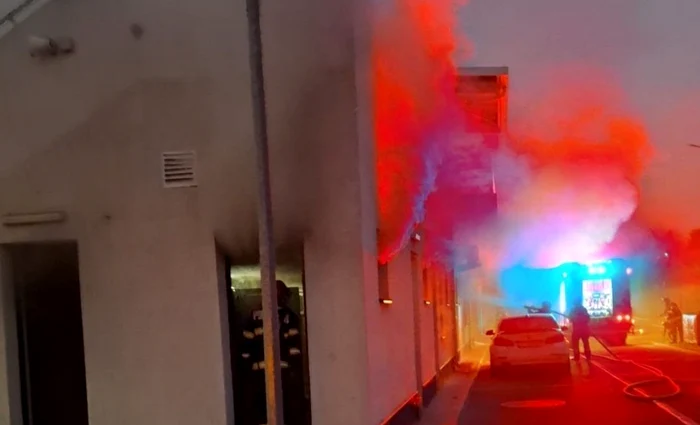 Arena din Cernavodă a fost mistuită de flăcări Foto/ISU Constanța