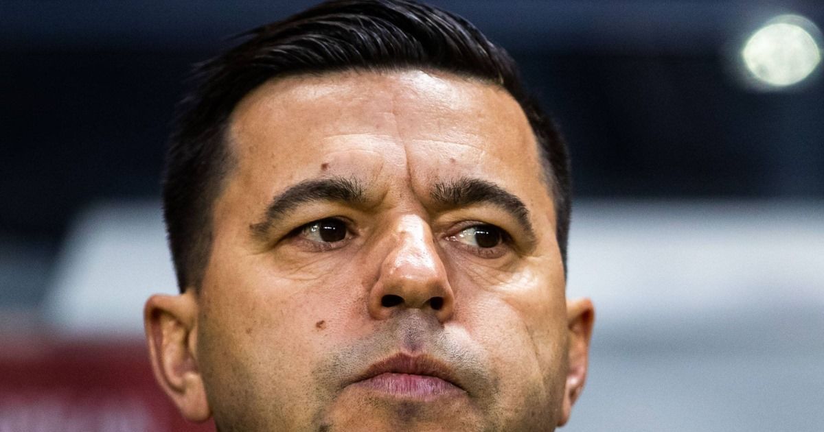Nu-l poate transfera pe Niță. Motivul pentru care portarul român nu va ajunge sub comanda lui Cosmin Contra în Qatar