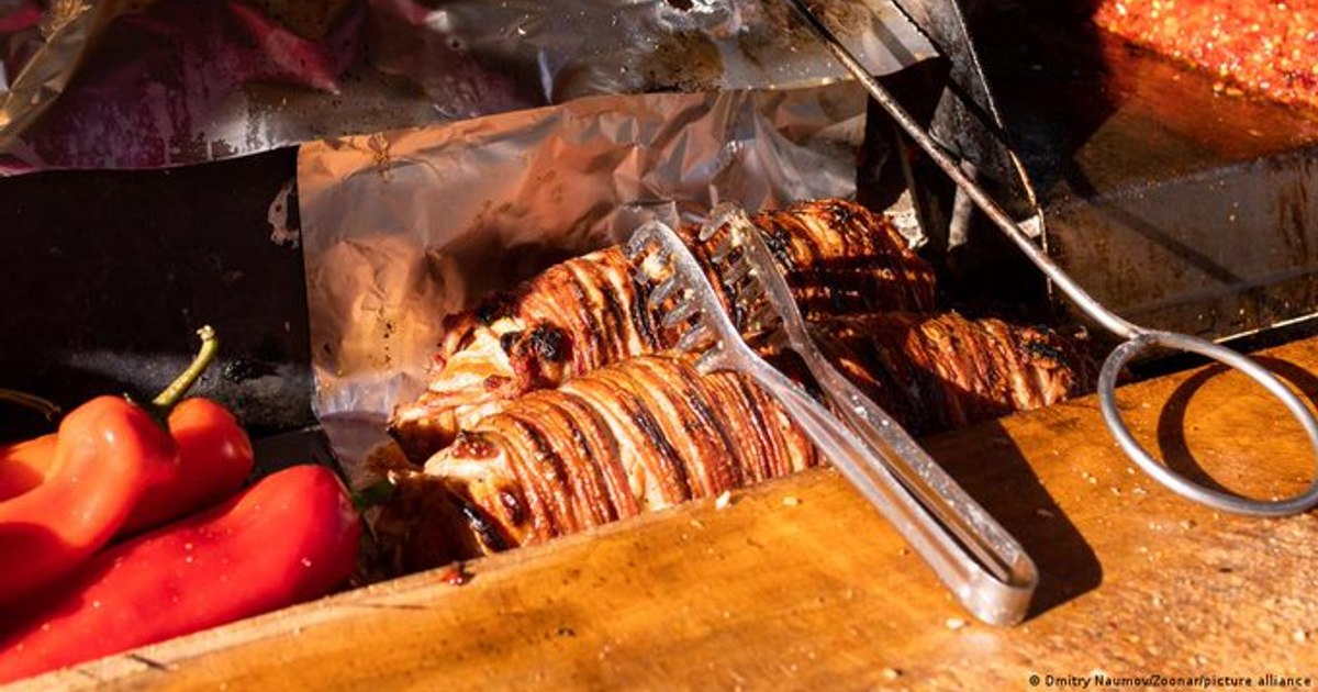 Tragedie la Istanbul: O turistă din Germania și cei doi copii ai săi au murit după ce au mâncat de la vânzători stradali. Soțul este la ATI