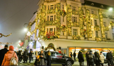 Peste 100.000 de oameni au participat la deschiderea Târgului de Crăciun din Craiova