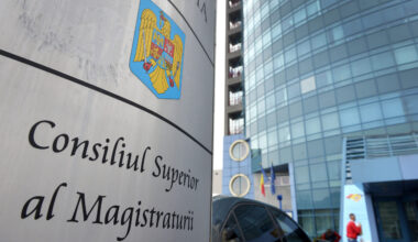 pensia nu va depăși 70% din ultimul salariu net, perioada de tranziție va fi de 15 ani