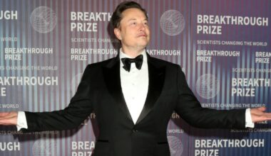 Inteligența artificială și roboții vor face banii „irelevanți”, susține Musk. „Așa va fi și munca: opțională”