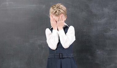 O elevă a murit după ce a fost forțată să facă 100 de genuflexiuni. De ce a fost pedepsită