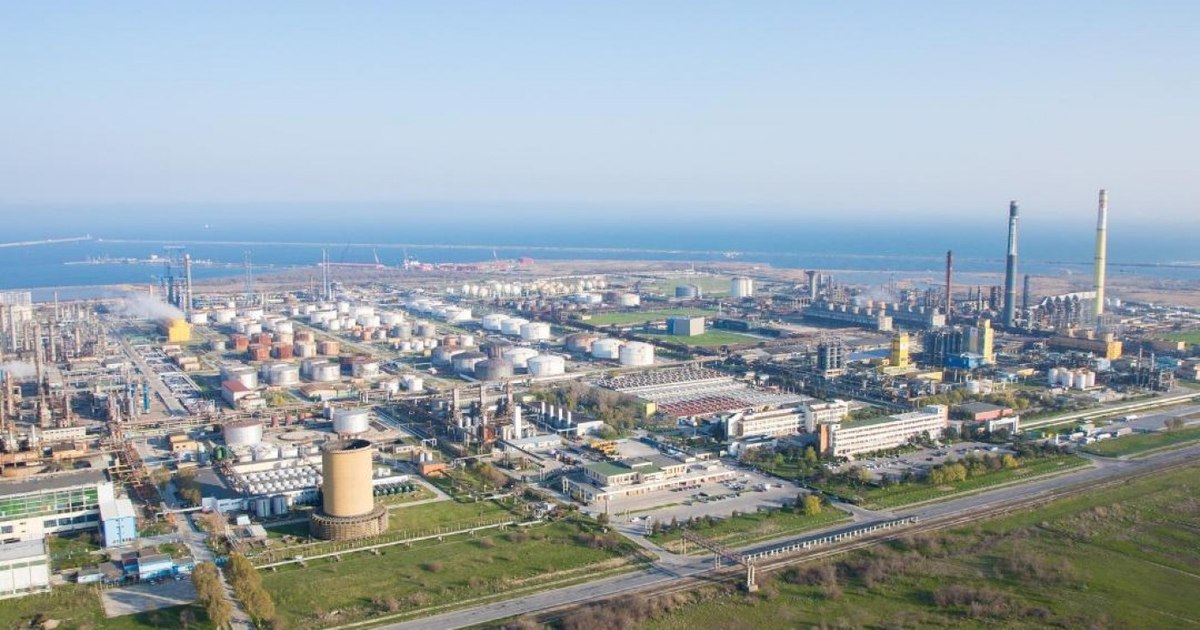 Rompetrol și Petromidia, în centrul unei mega-tranzacții internaționale: KazMunayGas pregătește vânzarea activelor europene