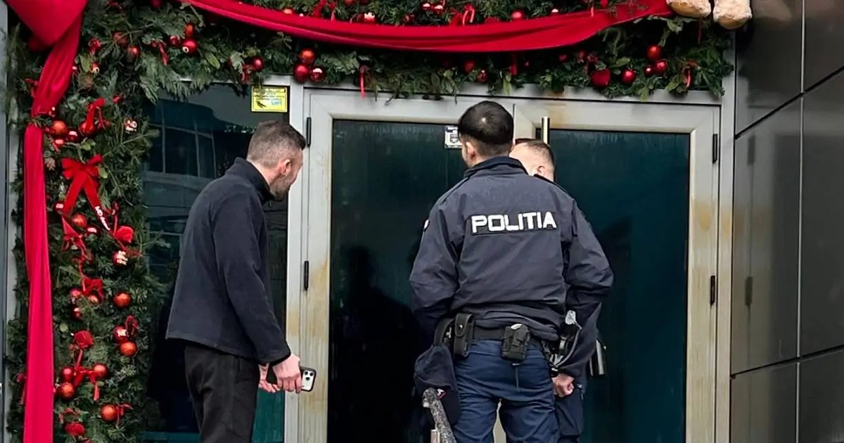 Stomatolog acuzat că a vrut să incendieze clinica unui coleg. La cercetări a lovit trusa criminalistului. „Mă amenință cu moartea”