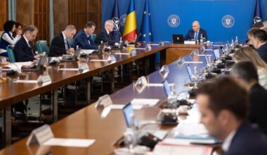 Ce spune un fost șef al CCR despre încercarea Guvernului de a limita cumulul pensiei cu salariul: „Nu are nicio legătură una cu alta”